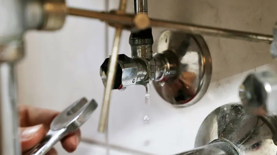 Leaking sink valve