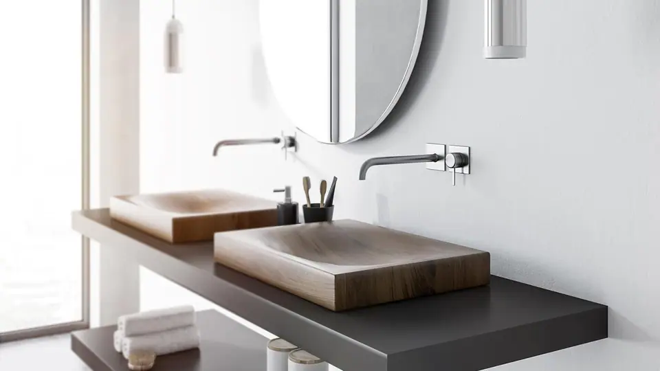 Wall mounted faucet
