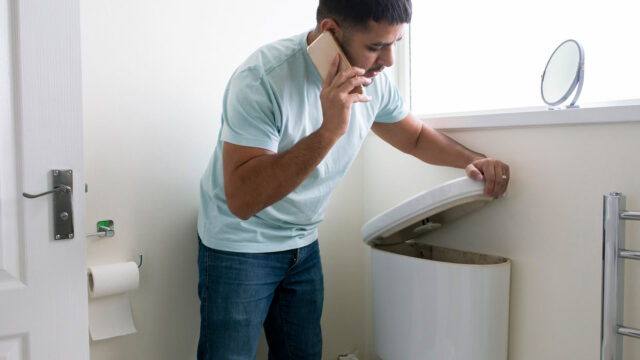 Toilet-plumbing